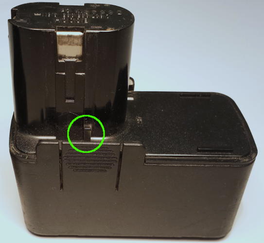 BOSCH 9.6V Replacement Battery [right]